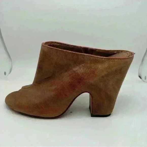 Nicole-  Women’s Loopey Sandals Tan Leather 
Sz 8 - Picture 1 of 10